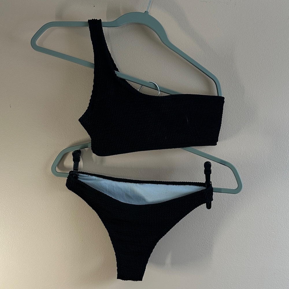 Black One-Shoulder Bikini Set